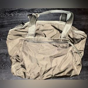 Lululemon olive green gym bag with yoga straps